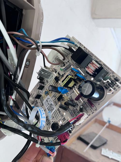 m185xw01逻辑板维修常见故障有哪些？-图3