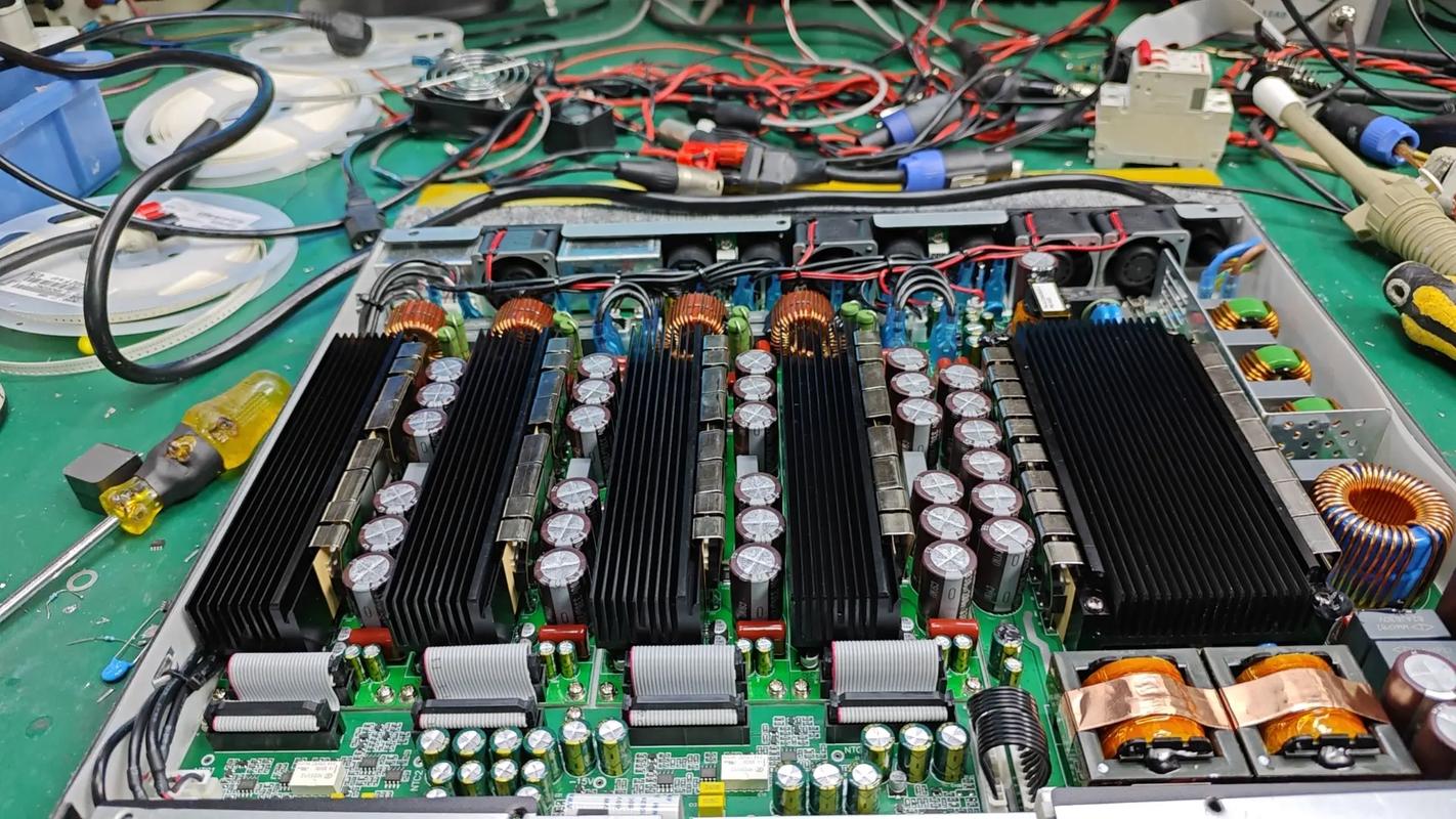 功放中点电压28V怎么修？-图3