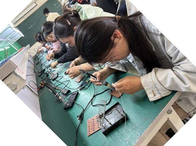 电工与电子技术教学视频，如何高效学习掌握核心技能？-图2