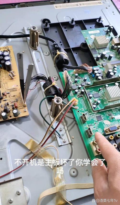 CRT电视黑屏怎么办？快速维修指南！-图3