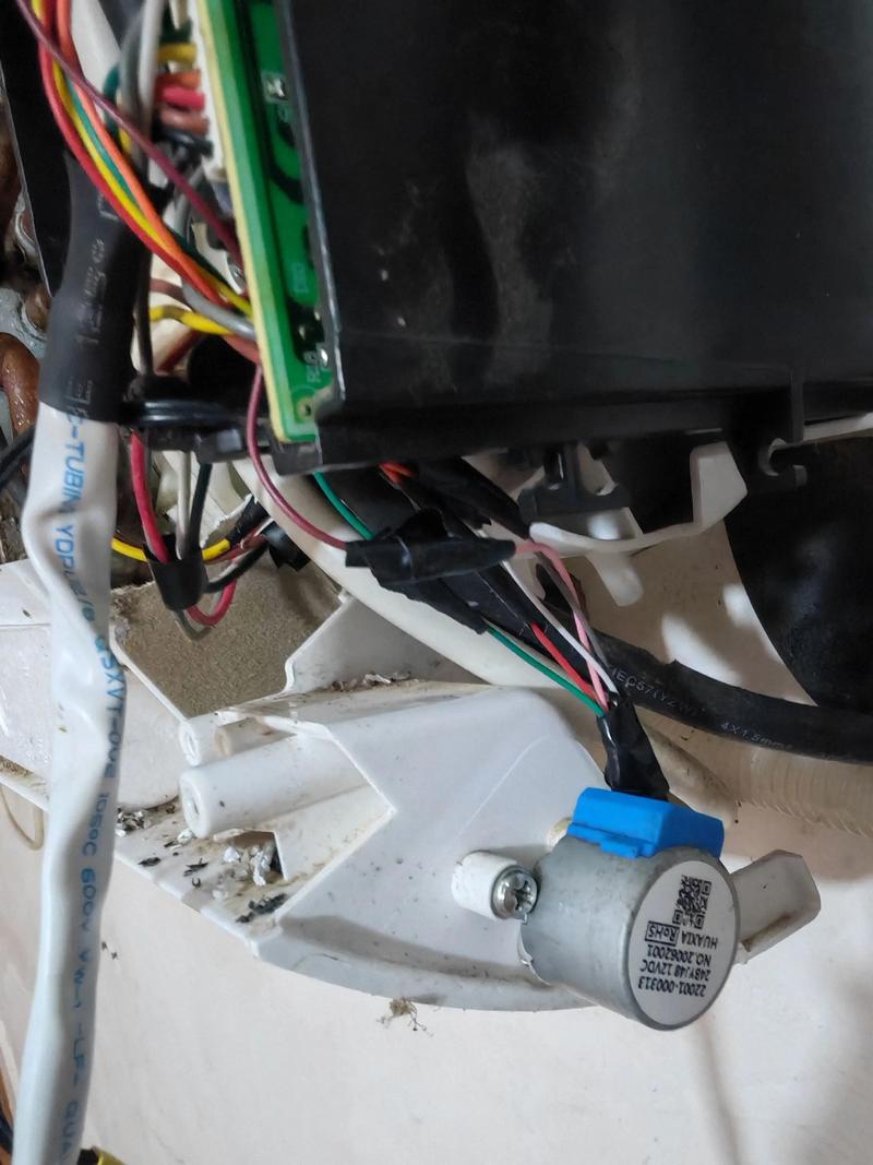 TCL C32F12故障维修，问题出在哪？-图1