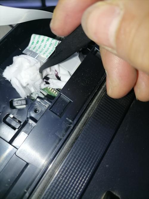 长虹LT26810白屏维修故障点在哪？-图3