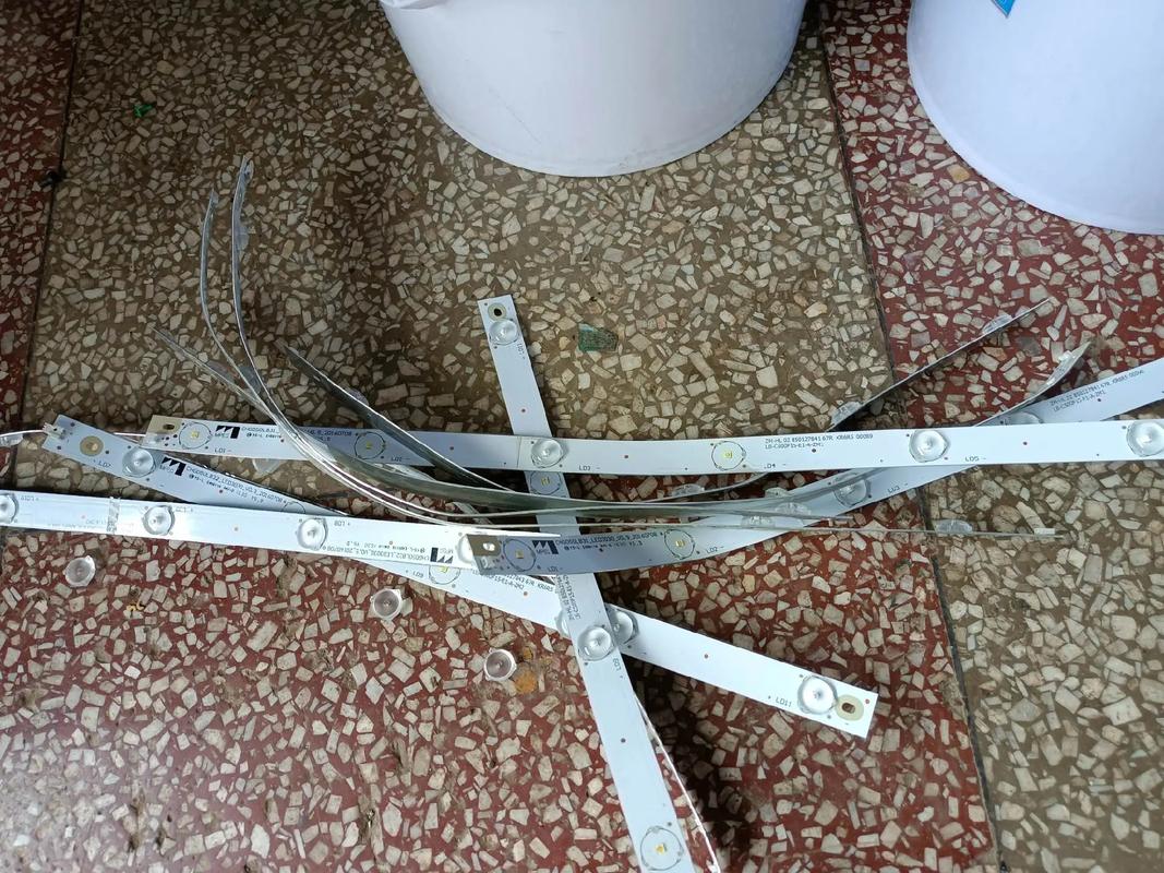 长虹42510HD花屏怎么修？-图2