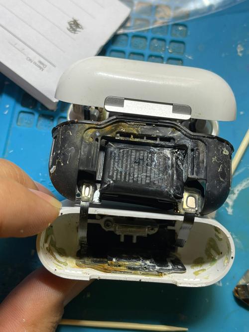 AirPods维修贵不贵？官方售后怎么收费？-图1