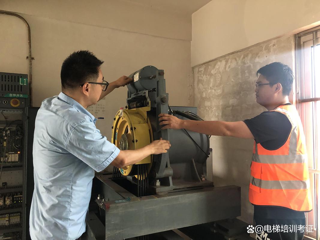 重庆电梯变频器维修班学什么？-图3