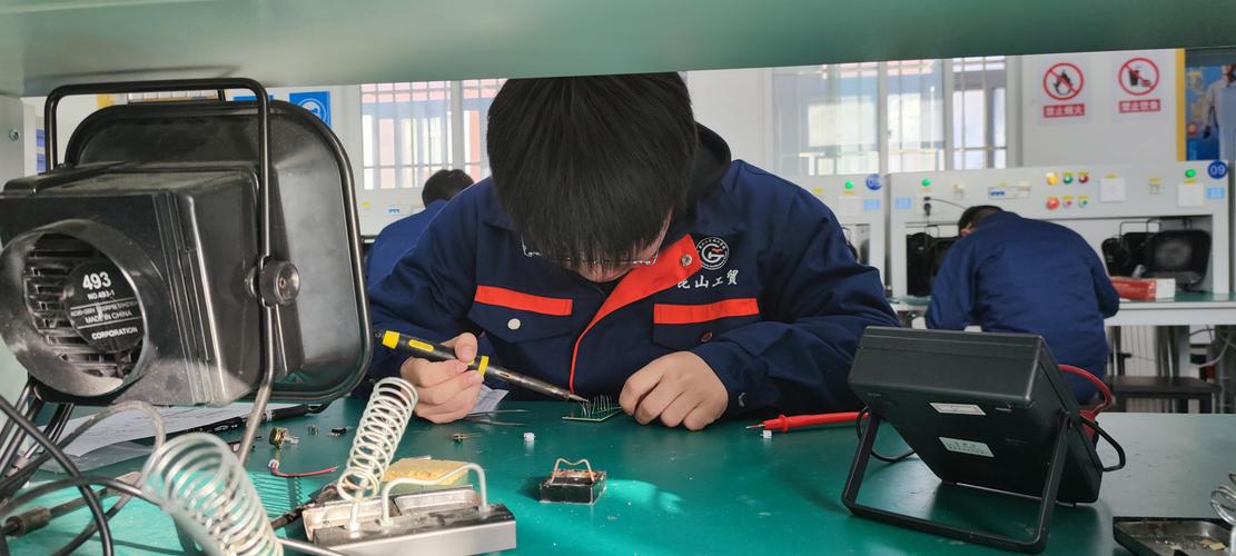 电力电子芯片焊接技术如何提升可靠性与效率？-图2