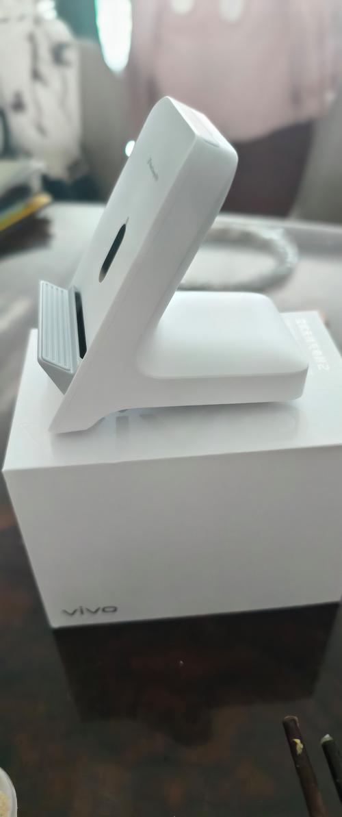 手机无线充电何时能真正实现全设备通用？-图1