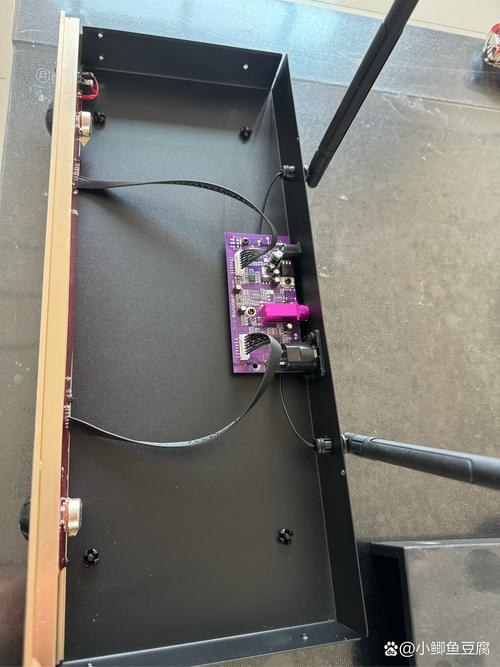 无线麦克风接收器的维修-图3