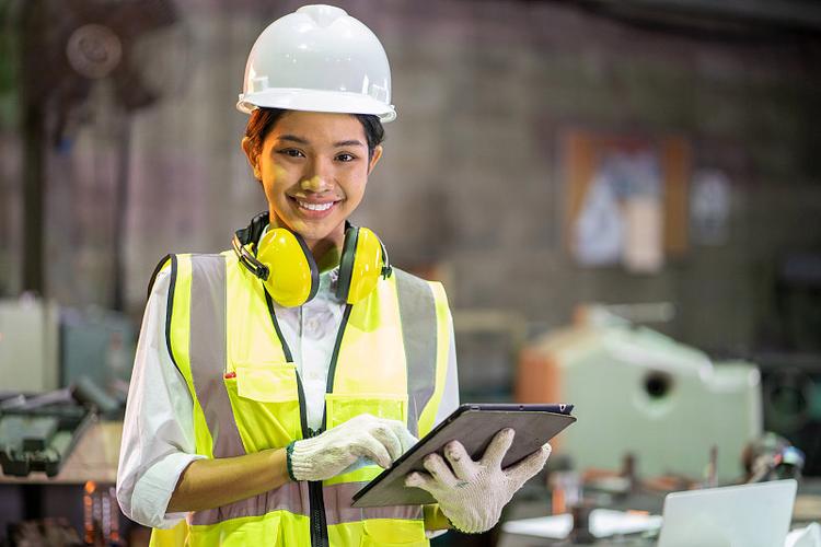 女性电子维修工程师存在吗？-图3