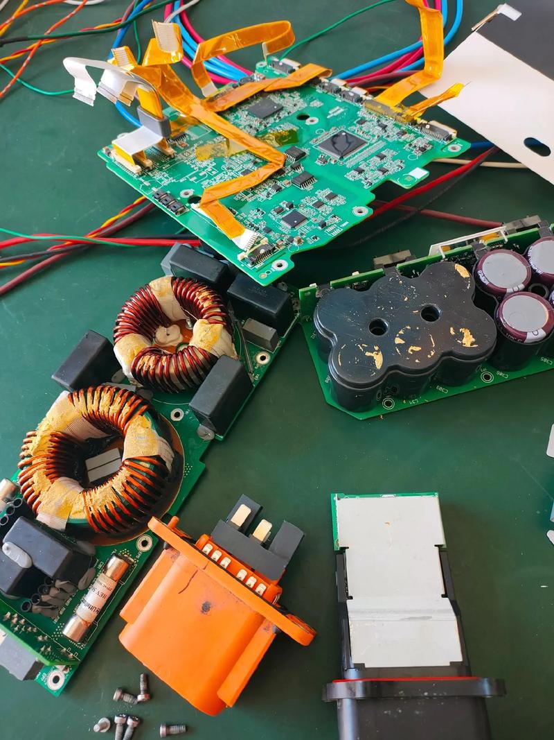 蓄电池充电器与维修电源有何区别？-图1