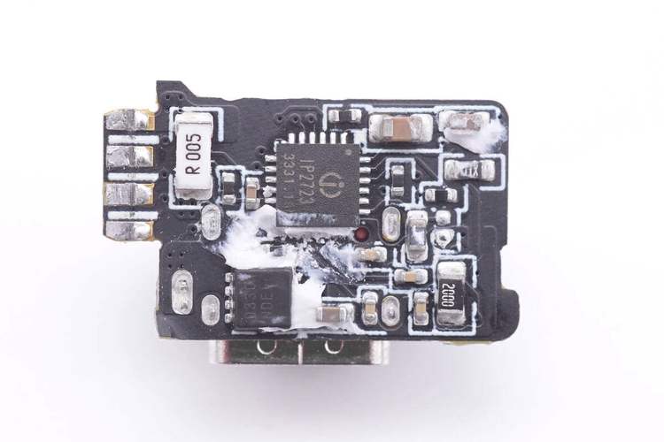 小米4口充电器故障怎么修？图解维修步骤看这里。-图3