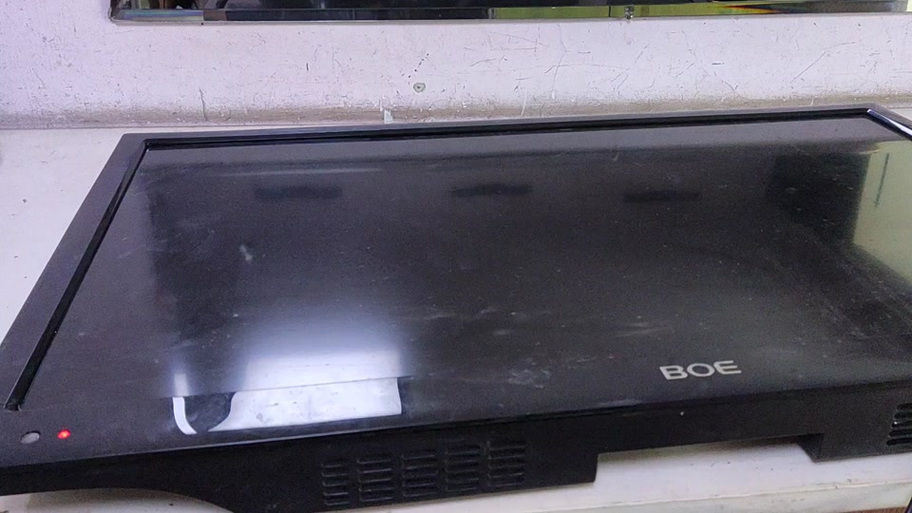 京东方32寸灰屏维修价多少？-图1