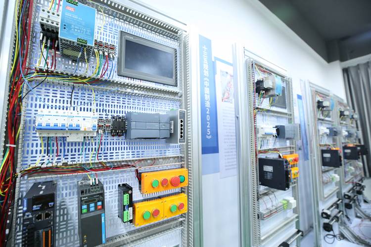 PLC技术有哪些具体要求？-图3