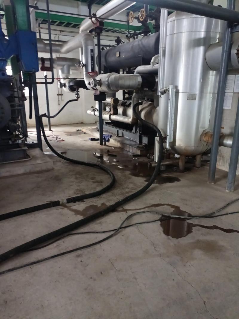 蒸发器冷凝器维修,找专业师傅靠谱吗?-图1 蒸发器冷凝器维修,找专业师傅靠谱吗?-图1