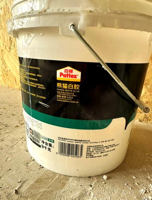 装修胶水安全,品牌怎么选?-图2 装修胶水安全,品牌怎么选?-图2