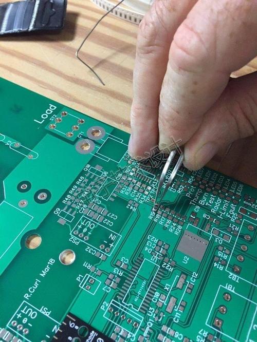 电子贴片器件安装技术核心要点是什么?-图1 电子贴片器件安装技术核心要点是什么?-图1