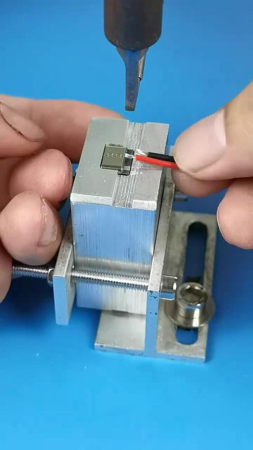 usb头手工焊接技术-图1 usb头手工焊接技术-图1