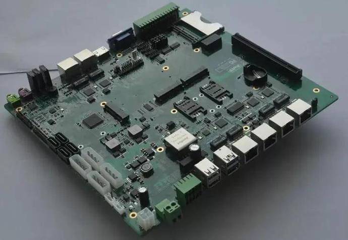 类载板与SLP技术有何关联优势？-图2