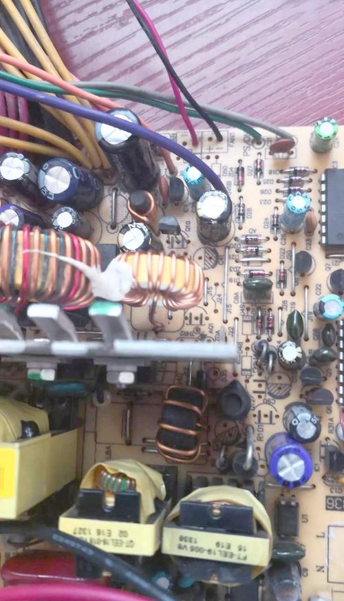 创维8k23电源的维修-图2