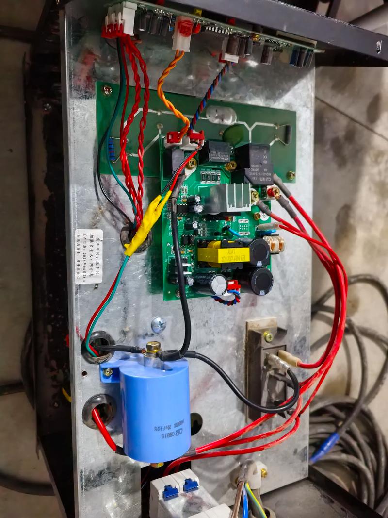 电路板维修电容放电有哪些安全方法？-图1