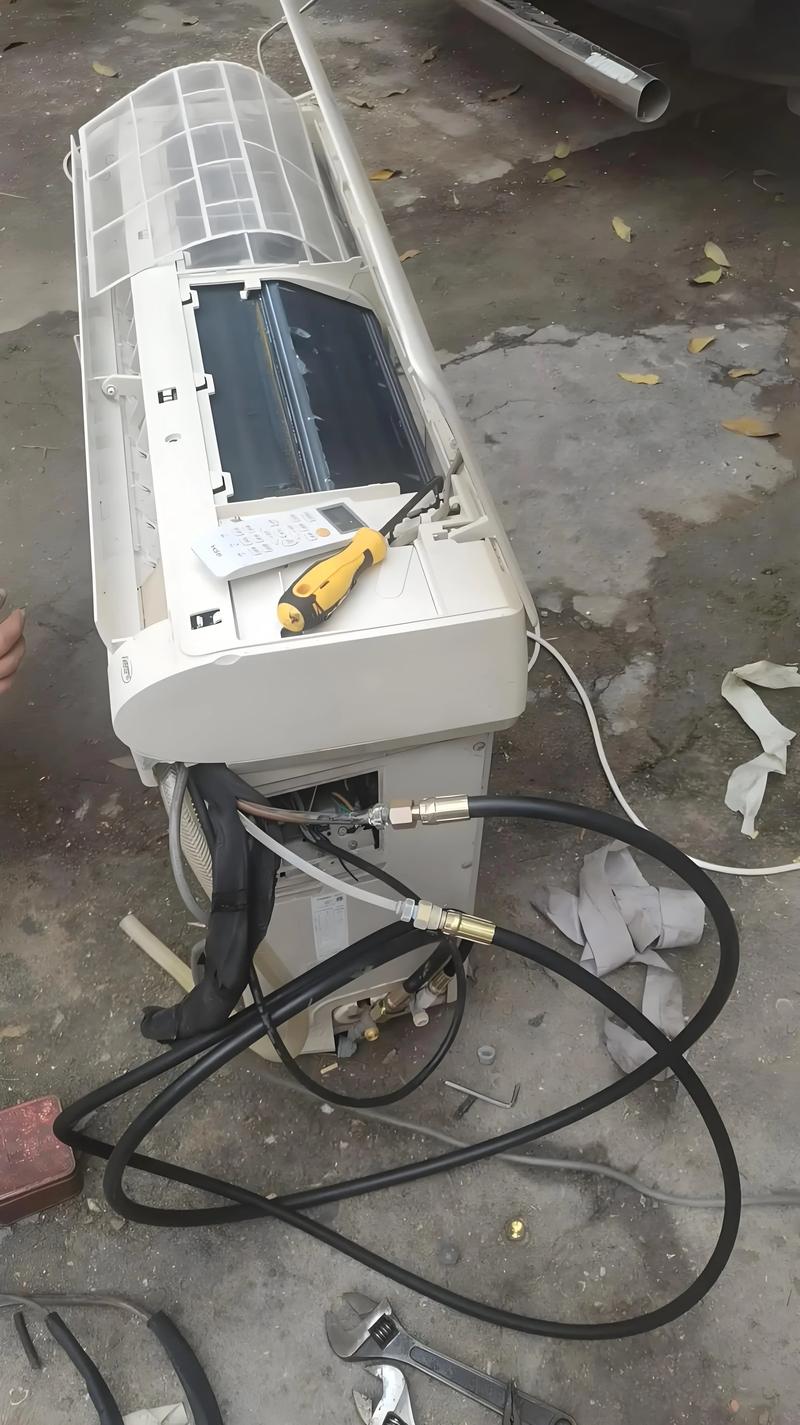 海尔塑壳BPF外机维修怎么处理?-图2 海尔塑壳BPF外机维修怎么处理?-图2