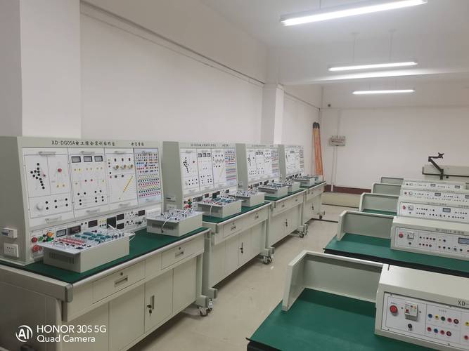 维修电工中级实训台原理是什么？-图1