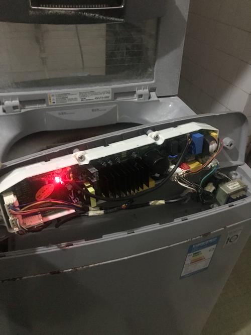 lg变频洗衣机面板坏了怎么修？-图1