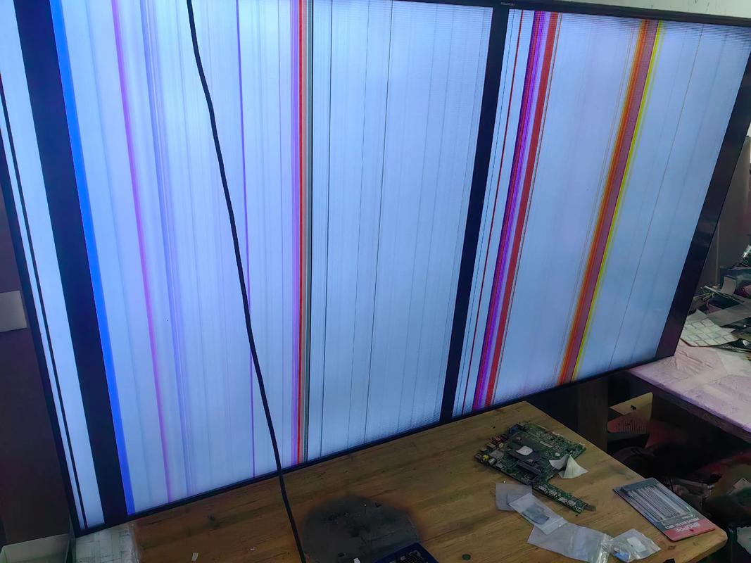 夜晶电视黑屏维修价格是多少？-图3