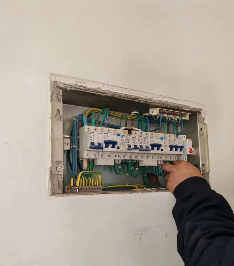 电闸跳闸维修要花多少钱？-图1
