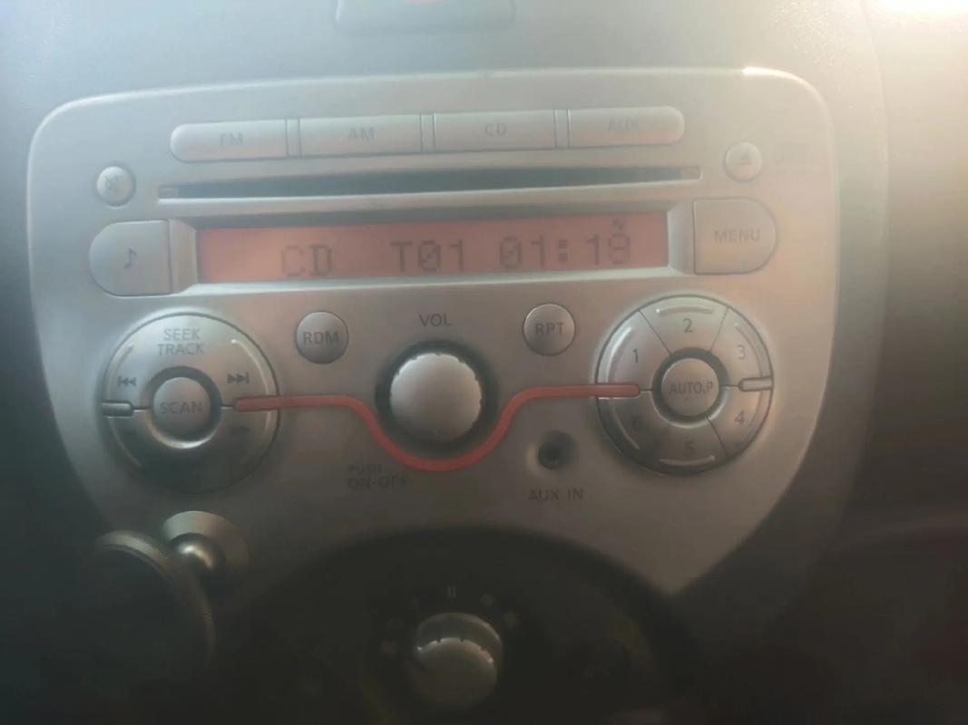 车载CD屏不亮，咋修？-图3