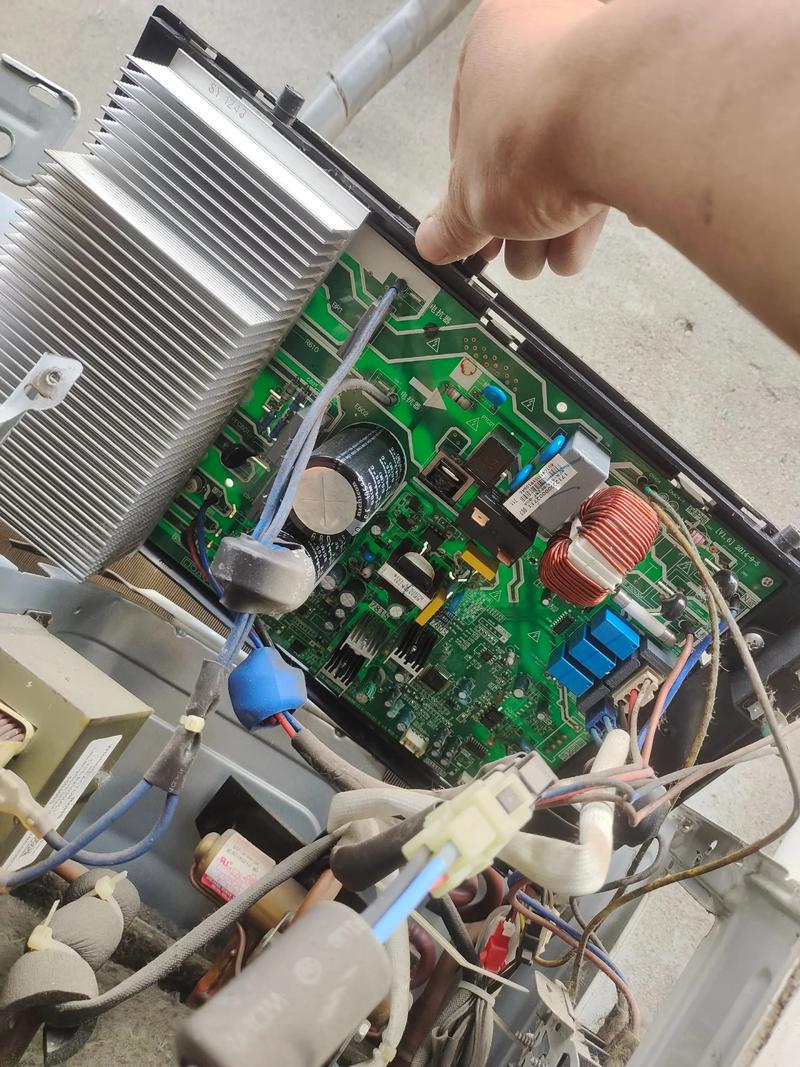 新科DVD8320维修问题如何解决?-图1 新科DVD8320维修问题如何解决?-图1