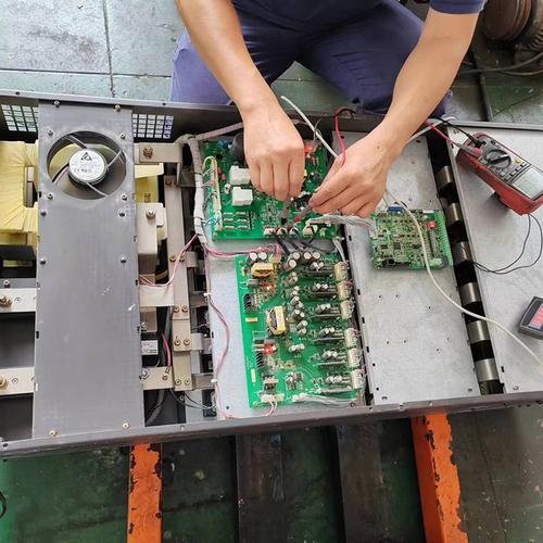 士林变频器维修故障检测有何关键技巧？-图1