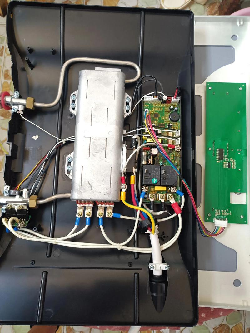 热水器电路维修视频，常见故障怎么修？-图1