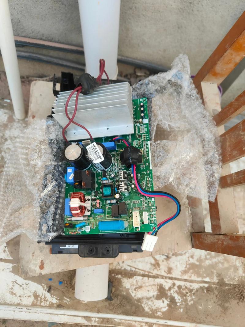 空调外机板开关电源怎么修？-图1