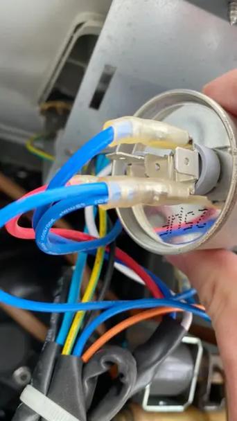 奥克斯空调F7故障怎么修？-图1