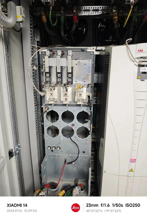变频器MCU板维修有哪些实用技巧？-图3