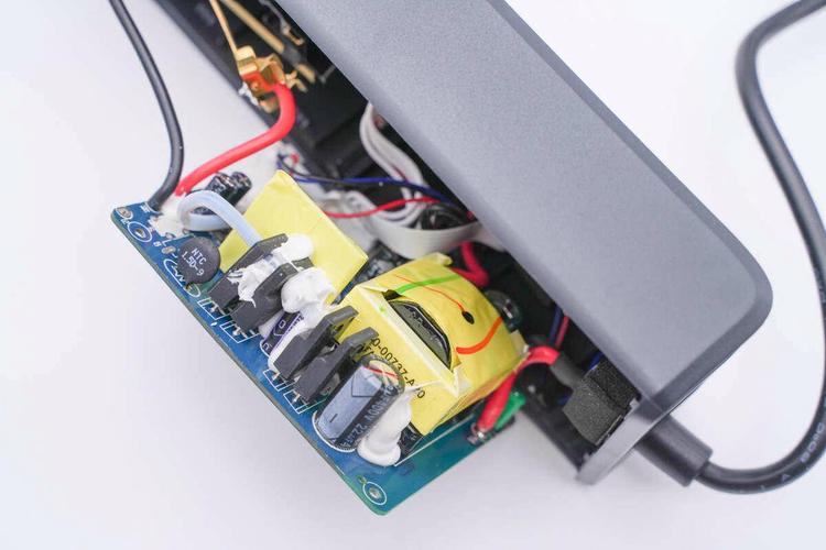 车用150w逆变器维修-图1 车用150w逆变器维修-图1