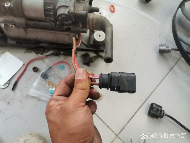 维修LED电源插头视频-图2 维修LED电源插头视频-图2