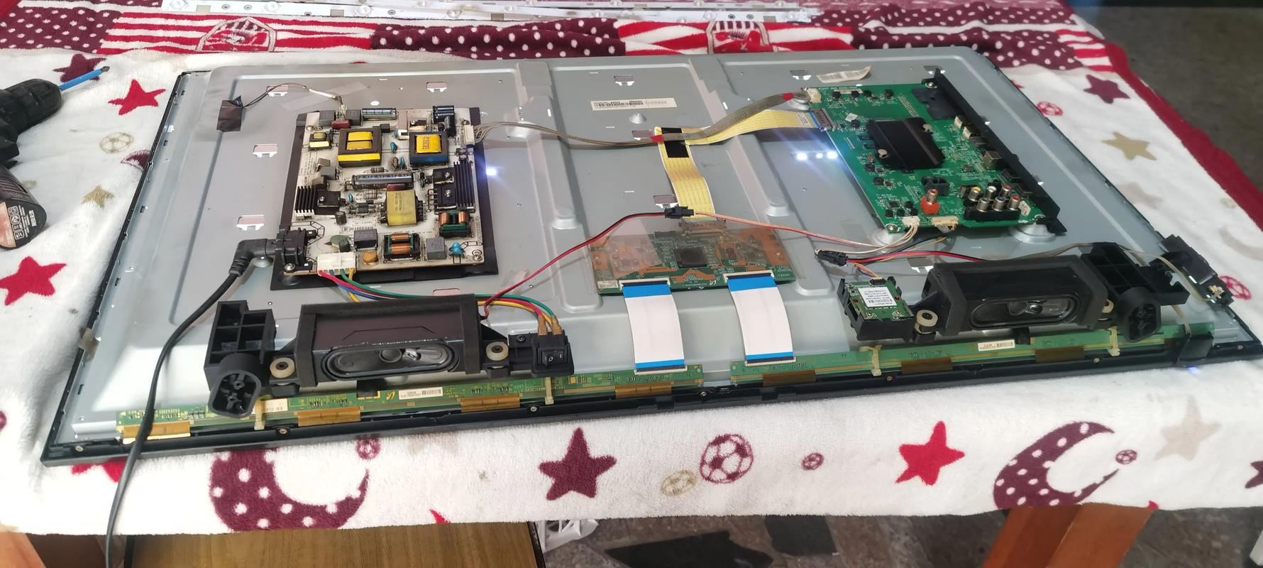 液晶维修评测需关注哪几点电压？-图1