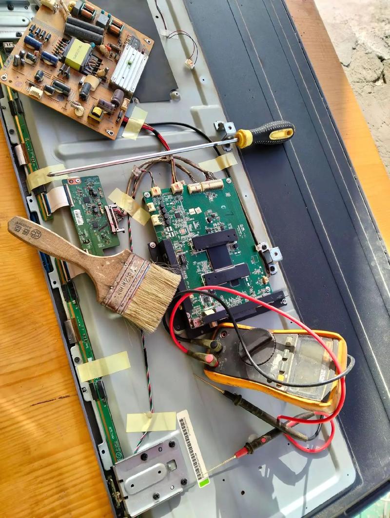 液晶维修评测需关注哪几点电压？-图2