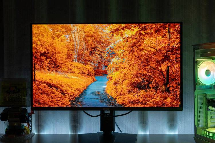 OLED电视面板技术有何核心优势？-图1