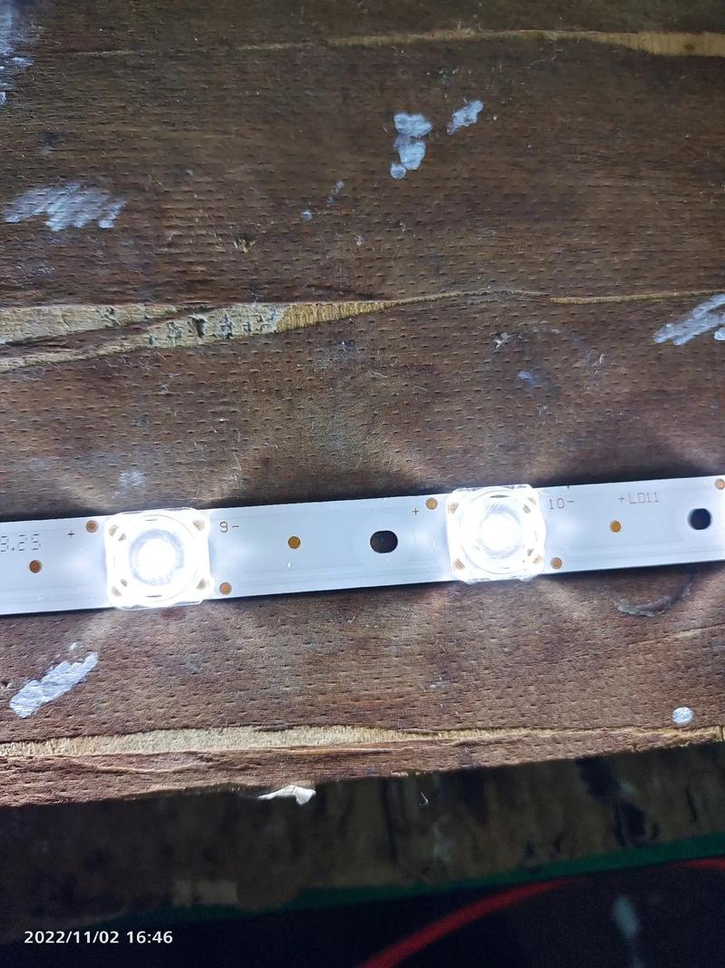 TCL电视背光不亮怎么修？-图3