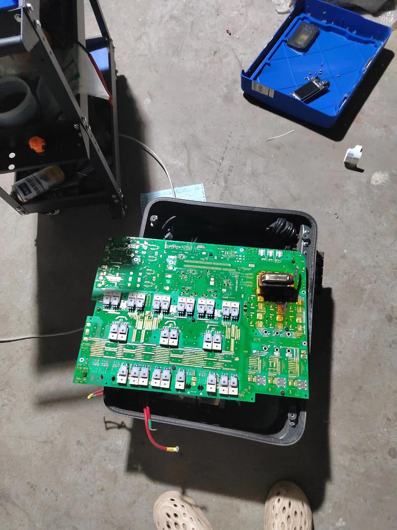 并网逆变器维修厂家如何选？-图1