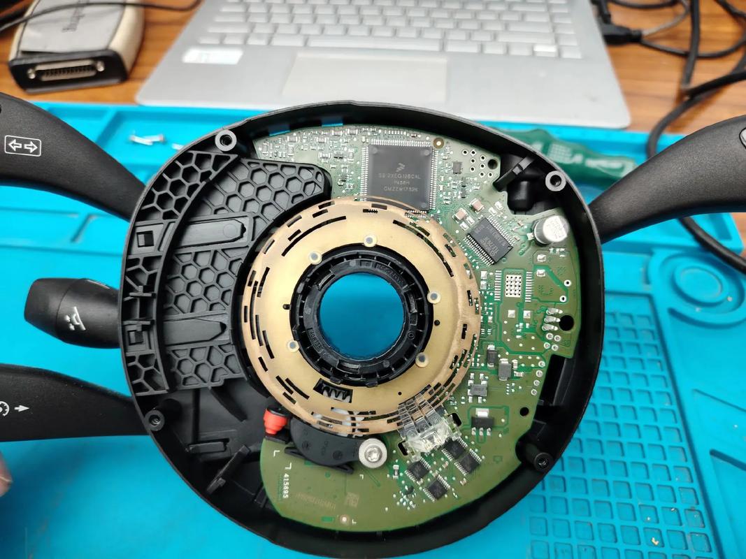 车载CD/DVD维修技术要点有哪些？-图1