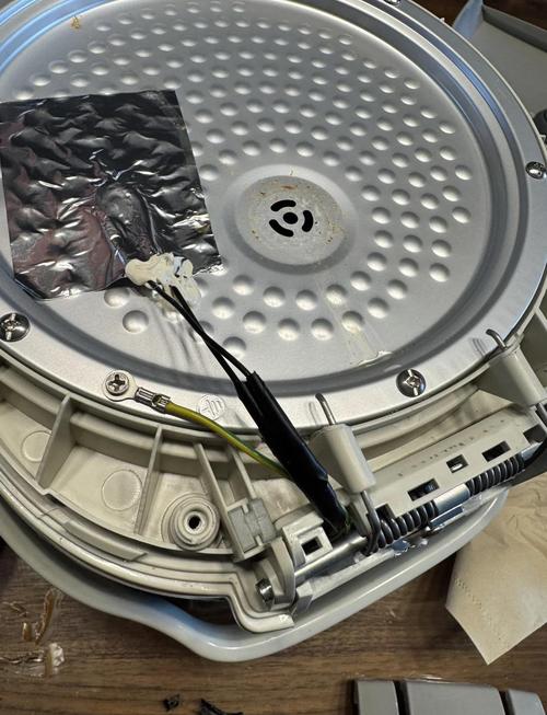 康佳电饭煲E4故障怎么修?-图2 康佳电饭煲E4故障怎么修?-图2