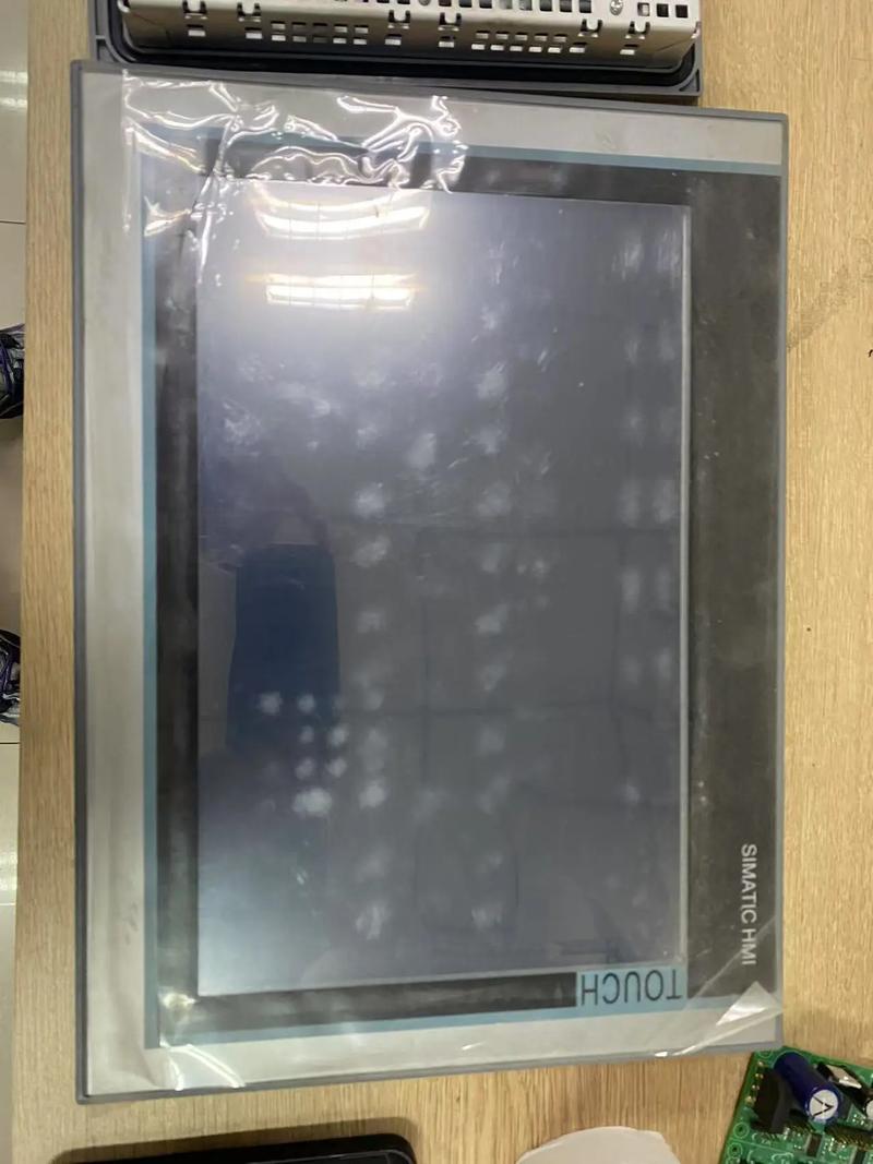 西门子触摸屏黑屏不显示怎么办？-图1