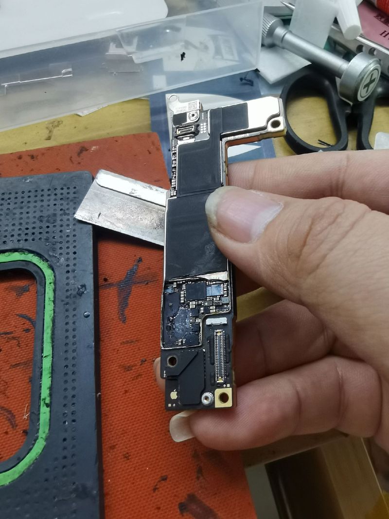 iPhone6射频故障怎么修?-图3 iPhone6射频故障怎么修?-图3