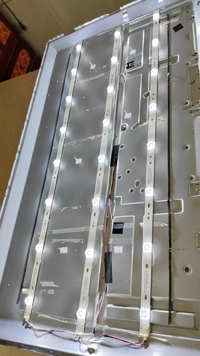 液晶电视背光不亮，咋修？-图2