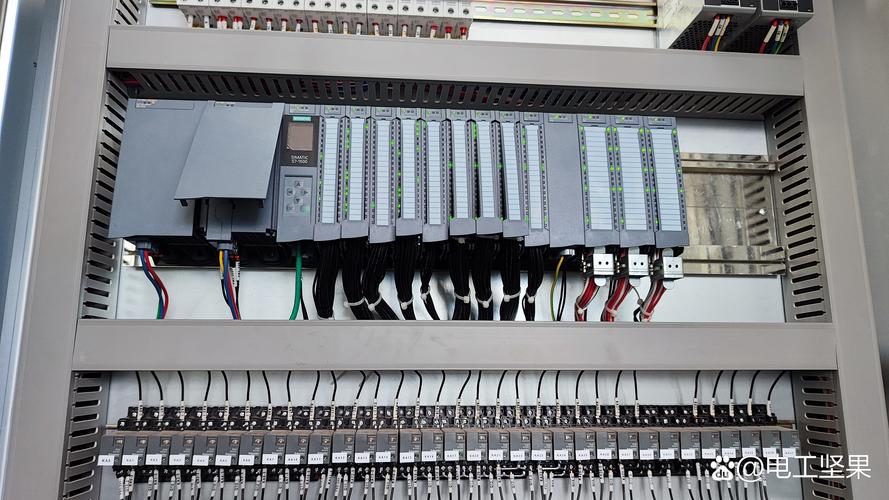 维修电工四级PLC要掌握哪些技能?-图1 维修电工四级PLC要掌握哪些技能?-图1