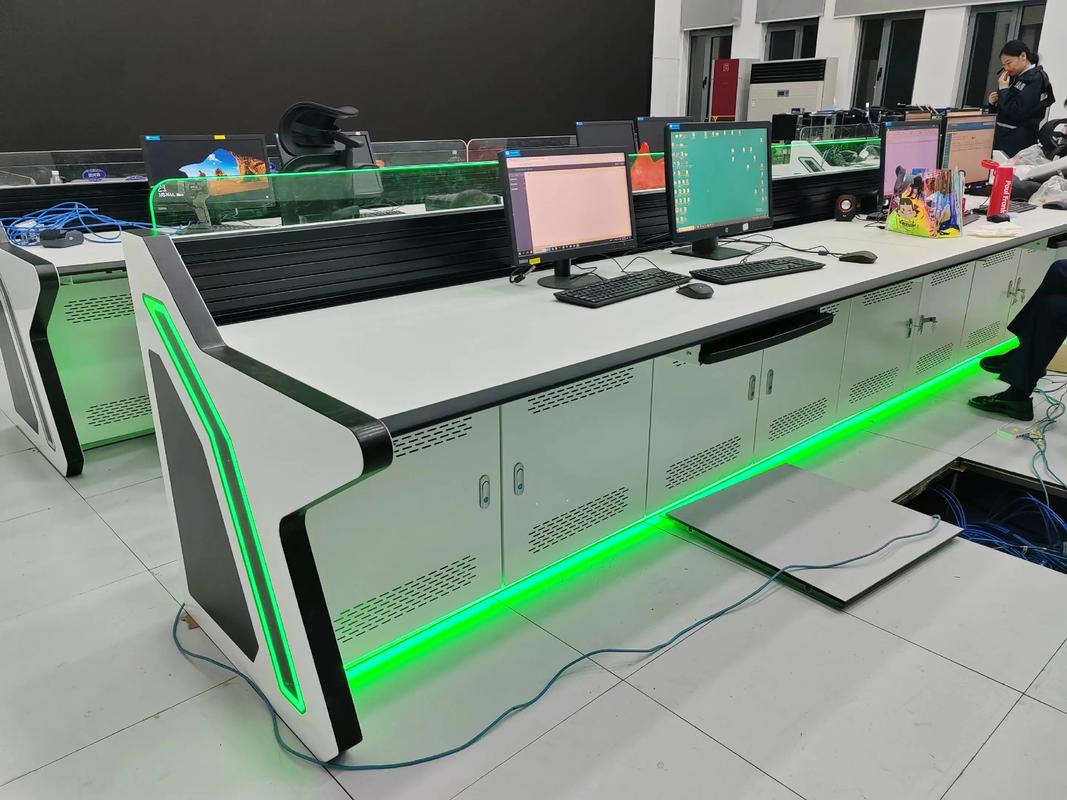 监控操作台品牌怎么选？-图1